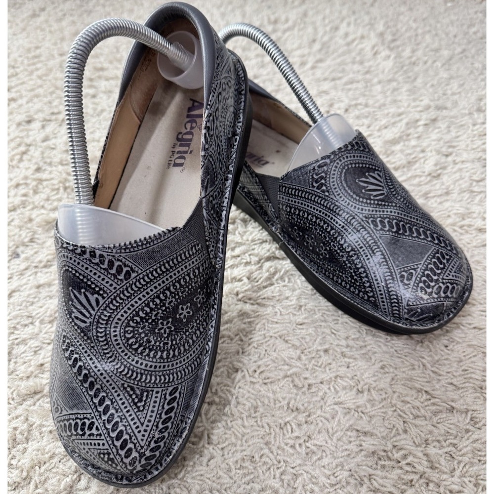 Alegria Debra Gray Tooled Paisley Slip On Comfort Nursing Shoes Euro 39 US 8-8.5 - Picture 2 of 13